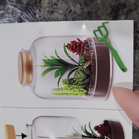 Zuru Other - Zuru Mini Brands Create Garden